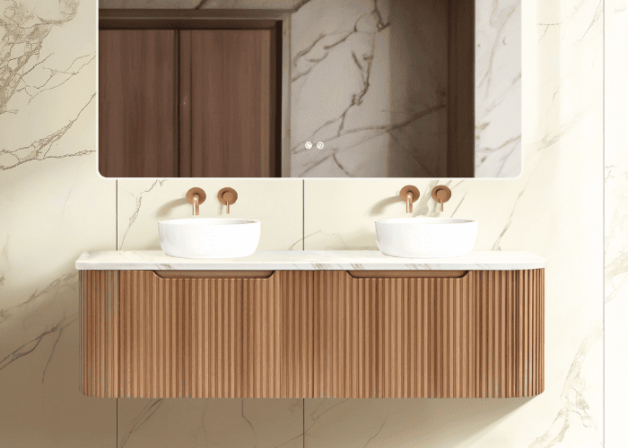 Salle de bain avec carrelage métro Rénovation artisanale Salle de bain minimaliste moderne Salle de bain avec éclairage LED Salle de bain avec robinet thermostatique Rénovation harmonieuse Salle de bain accueillante Salle de bain avec douche à l'italienne Rénovation de qualité Salle de bain inspirée par la nature